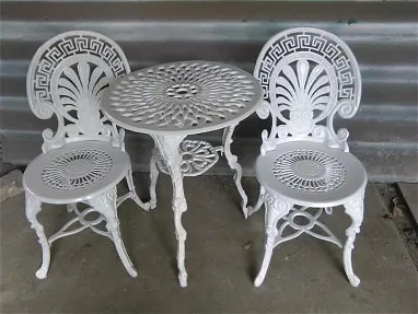 Lamparas y sillas con mesa de aluminio - Img 66953661