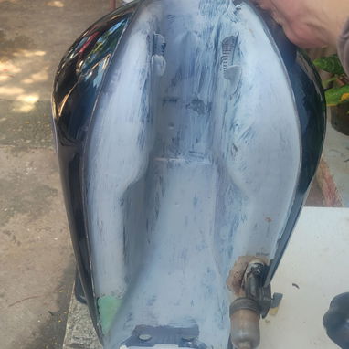 Tanque de gasolina, moto gn, con su lleve de gasolina, tiene 1 saliderito. - 4/4