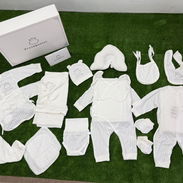 Set de 26 piezas de ropita para bebés - Img 56817741