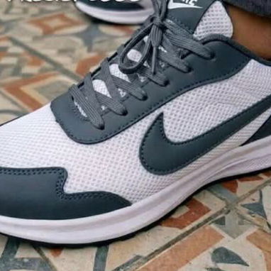 Chancletas adidas y tenis Nike con envío gratis - Img 124399732