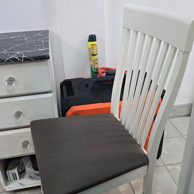 Vendo mesa y silla de madera para uñas o para estudio - Img 124678964