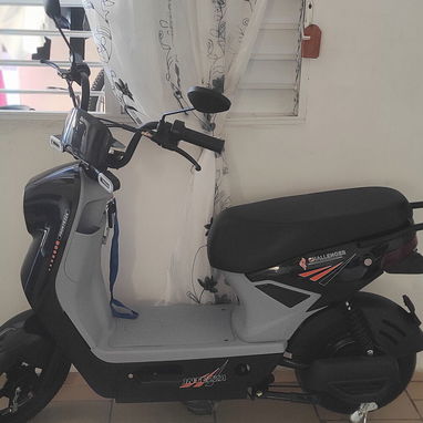 Moto eléctrica PRONTEZZA CHALLENGER - 2/2