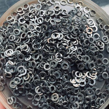 Tornillos / expansores / arandelas - 4/5