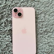 Vendo Iphone 15 plus rosado - Img 55526597