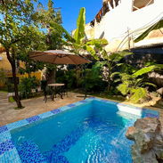 Alquiler de casa de lujo con piscina en el Vedado . Renta de casa de lujo por noches en el Vedado con piscina - Img 56334143