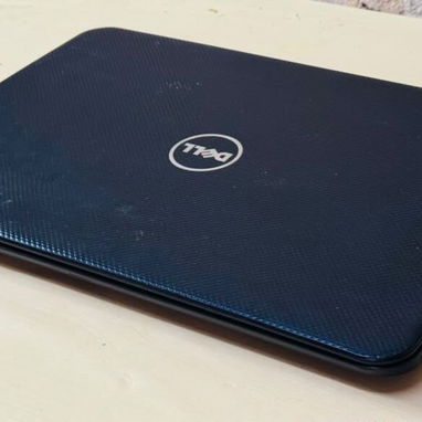 Laptop Dell con rendimiento ideal para algunos juegos y trabajos de programación informática. - 5/6