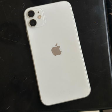 📢 ¡DE GANGA! iPhone 11 de 128 GB – Blanco (Como Nuevo) 🍏✨ - Img 122658354