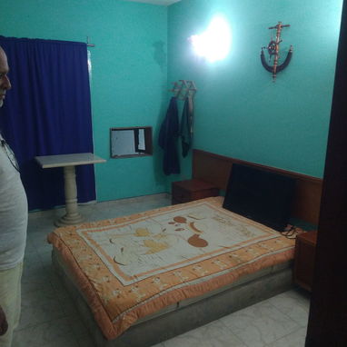 ¡SOLO VERDADEROS INTERESADOS! . SE VENDE ESTA CASA EN CENTRO HAVANA Y SE DEJA CON TODO - 28.000 - Img 127217672