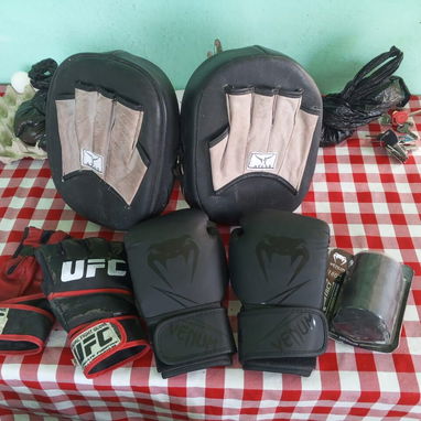 Saco de boxeo con aditamentos - Img 123614664