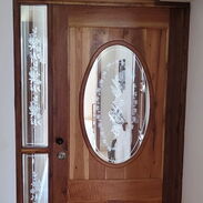 Elegante puerta de madera buena y cristal rotulado - Img 45874229