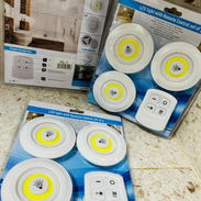 💡✨ ¡Ilumina cualquier espacio en segundos! ✨💡 Lleva este práctico set de luces LED con control remoto (3 unidades) 🔥 - Img 56024103