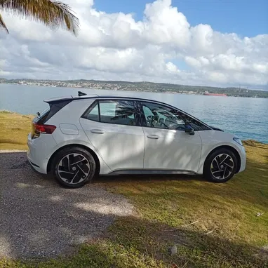 Vendo o negocio BMW ID 3, del 2025 eléctrico y automatico - Img 119345625