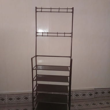 ZAPATERA DE 5 NIVELES CON PERCHA, ENTREGA DE FACTURA, VARIEDAD DE ARTÍCULOS DEL HOGAR, ETC - Img 121568212
