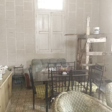 Casa independiemte grande en Almendares Playa - 4/10