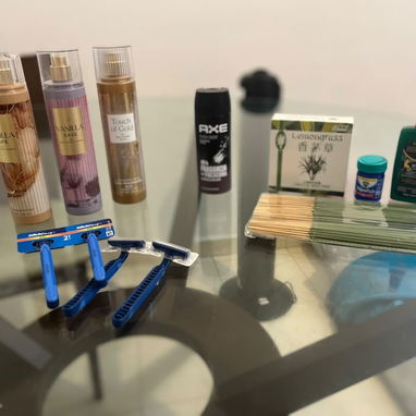 Vendo cremas vs 2.50 usd perfumes 35 - Img 126481930