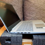 JRM Laptop oferta esta Lenovo Ideapad ( Nueva encaja 📦) con regalos además. - Img 55516218