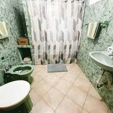 Venta de casa lineal en Goicuría 10/10 ( NH-4097) pago en euros - Img 107193015
