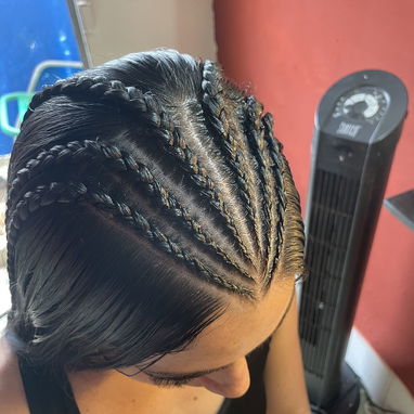 Agenda tu cita para unas Trenzas bien perronas. 55654305 - Img 123571012