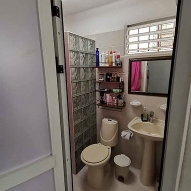 Venta de Apartamento en Miramar, Playa, La Habana  Se ofrece en venta un cómodo y bien conservado apartamento !!! - Img 107163857
