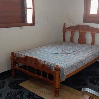 Venta de Casa independiente perfecto estado patio amplio por 87y5ta6 150mil 53582376 - Img 121778221