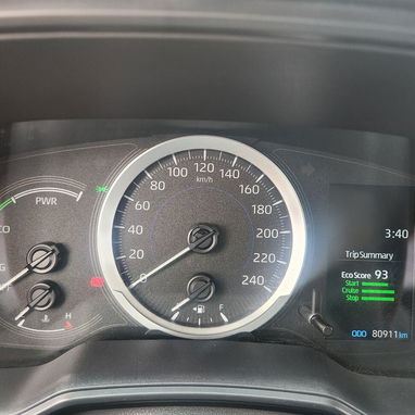 Toyota corolla híbrido 2021 con 80mil Km en 25mil Tel. 53714462 - Img 115851906