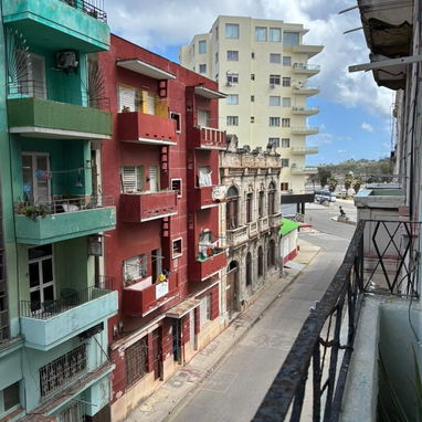 LR6 🏢 Apartamento en Prado y Malecón – Inversión Turística - Img 118763374
