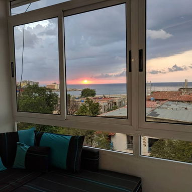 Renta de apartamento independiente con vista al mar - Img 106939265