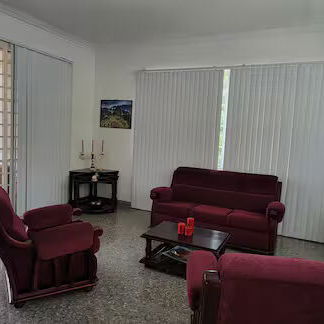 Alquiler de casa en Playa de dos habitaciones con piscina. Disponible para renta lineal - Img 121446951