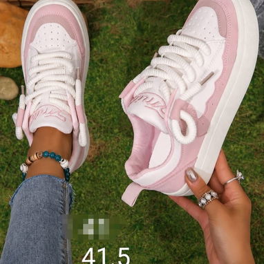 Tenis y sandalias - 10/10
