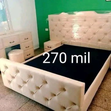 Juegos de cuartos 💛 Juegos de sala  Y camas tapizadas  🚕Transporte incluído hasta su hogar  #📲63975563 - 7/10