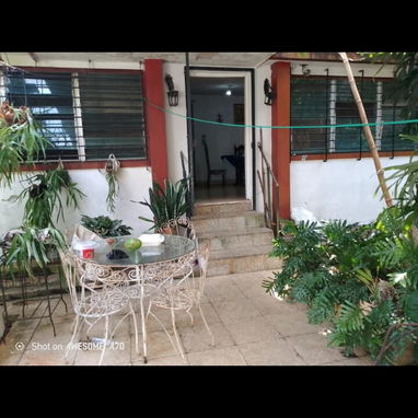 Se vende casa en la entrada del reparto Fontanar. Es la segunda casa en la avenida principal. Miguel 54755950 - 8/10