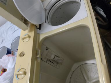 Se vende una lavadora semiautomática - Img main-image