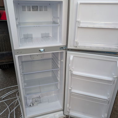 Refrigeradores de 9 pies y 13 pies. Factura y garantía, transporte incluído - Img 108869297