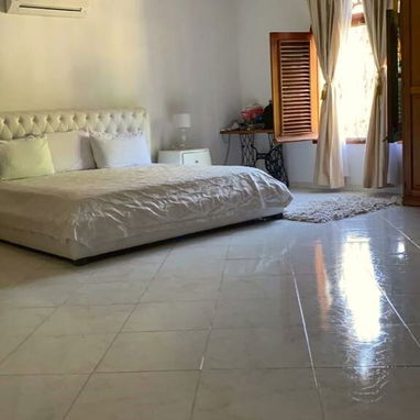 📱 Mansión de Lujo con Piscina en Siboney: Espacio y Exclusividad - Img 115379038