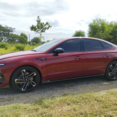 Vendo o negocio yhunday sonata del 2024 N line con 11 millas título limpio - Img 103276695