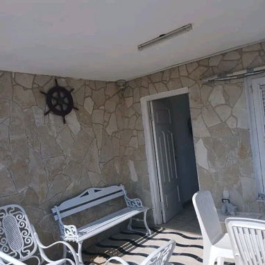 🏠 Descubre ésta Casa de Renta frente a la playa de Guanabo. Ideal para una pareja y 2 niños menores - Img 116173153
