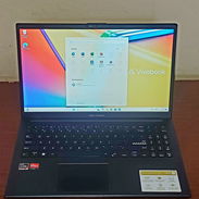 En venta Laptop ASUS VivoBook 330 USD - Img 55879015