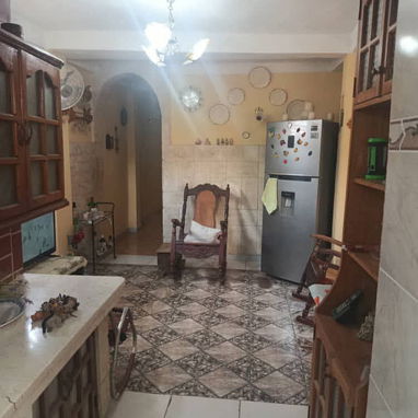 Venta de casa puerta de calle en el Cerro,muy buena construcción - Img 121409977