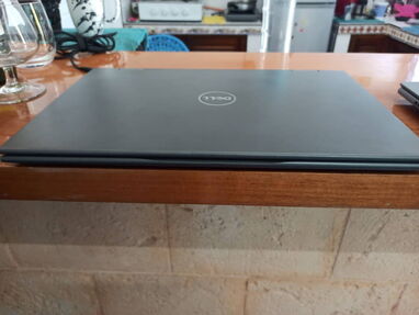 Laptop Dell, Core i7-7500U, 8 GB de RAM, 1 TB HDD - Img 64288066