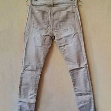 Vendo jeans pantalones de mujer. A estrenar. - Img 107426844
