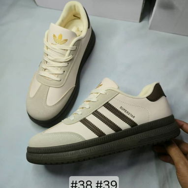 Zapatos ADIDAS y NIKE - 6/8