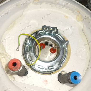 Plomero, fontanero, plomeria. Limpieza y mantenimiento de calentador eléctrico de 30lt. - Img 122053538