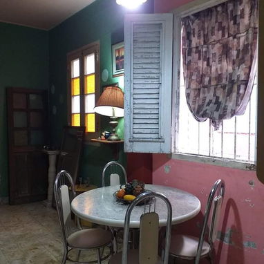 *$9000 usd con ajuste En venta apartamento capitalista años 50 (BAJOS INTERIOR) en Santos Suárez. - Img 125605381