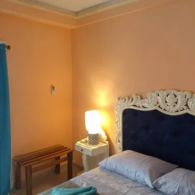 ‼️EN VENTA CASA-HOSTAL PUERTA CALLE  Amueblada en Centro Habana TOTALMEMTE RENOVADA  PLACA del año 1910‼️ - 3/10