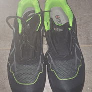 Vendo un par de Tenis muy fuertes con casquillo en la puntera. Nuevo - Img 57506911