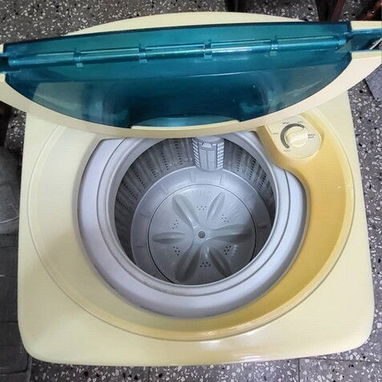 LAVADORA AUTOMATICA MIDEA 4,5 KG USO CON PROBLEMA EN EL CLOSHET - Img 108743464