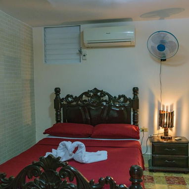 SE RENTAN HABITACIONES ACOGEDORAS MUY CERCA DE GALEANO EN CENTRO HABANA. - 9/10