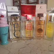Perfumes de hombre y de mujer - Img 55813604