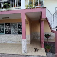 Permuto Casa de 3 Cuartos, 2 garajes y sistema fotovoltaico instalado - Img 56691426