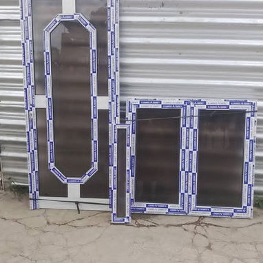 Asemos y realizamos todo tipo de trabajos de carpintería de aluminio y cristales - Img 125356901
